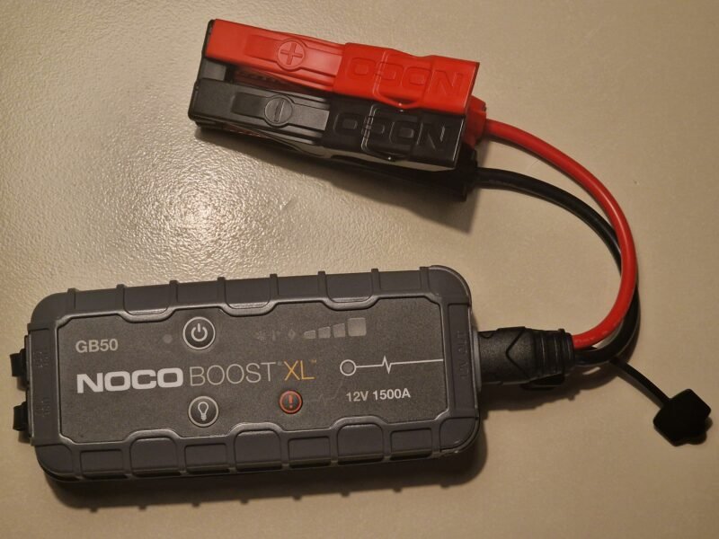 Starttiapua henkilöautot, pakut, matkailuautot (12V 1500A)